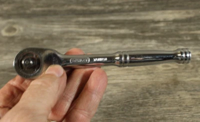 Trinquete cromado Stanley 1/4" Drive Quick release. 785709 Foto 1 de 2