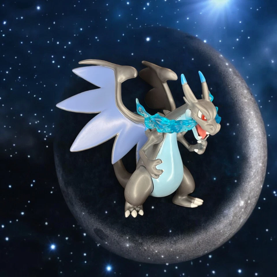 Boneco de exibição colecionável Pokemon Mega Charizard X Premium - Imagem 1 de 4