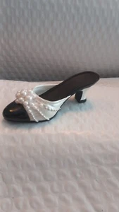 Mini estatuilla Just The Right Shoe de Raine Pearl Mule 25010 - Imagen 1 de 9
