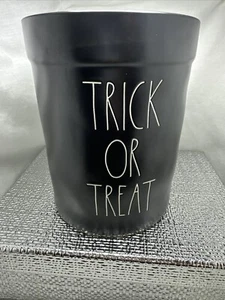 RAE DUNN✨TRICK OR TREAT✨Crock Utensil Holder Jar Canister✨HALLOWEEN - Picture 1 of 3