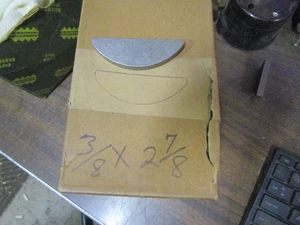 NOS 3/8" x 2-7/8" Woodruff Schlüssel Halbmond Maschine Riemenscheibe Kettenrad etc USA - Bild 1 von 4