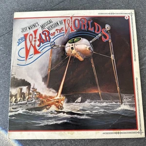 JEFF WAYNE - War Of The Worlds 1978 UK Double Vinyl LPs + Booklet Attached- VG+ - Picture 1 of 7