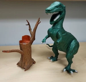 Vintage 1971 Aurora Plastic Dinosaur Model w/ Tree as is Not Glued Together - Picture 1 of 10