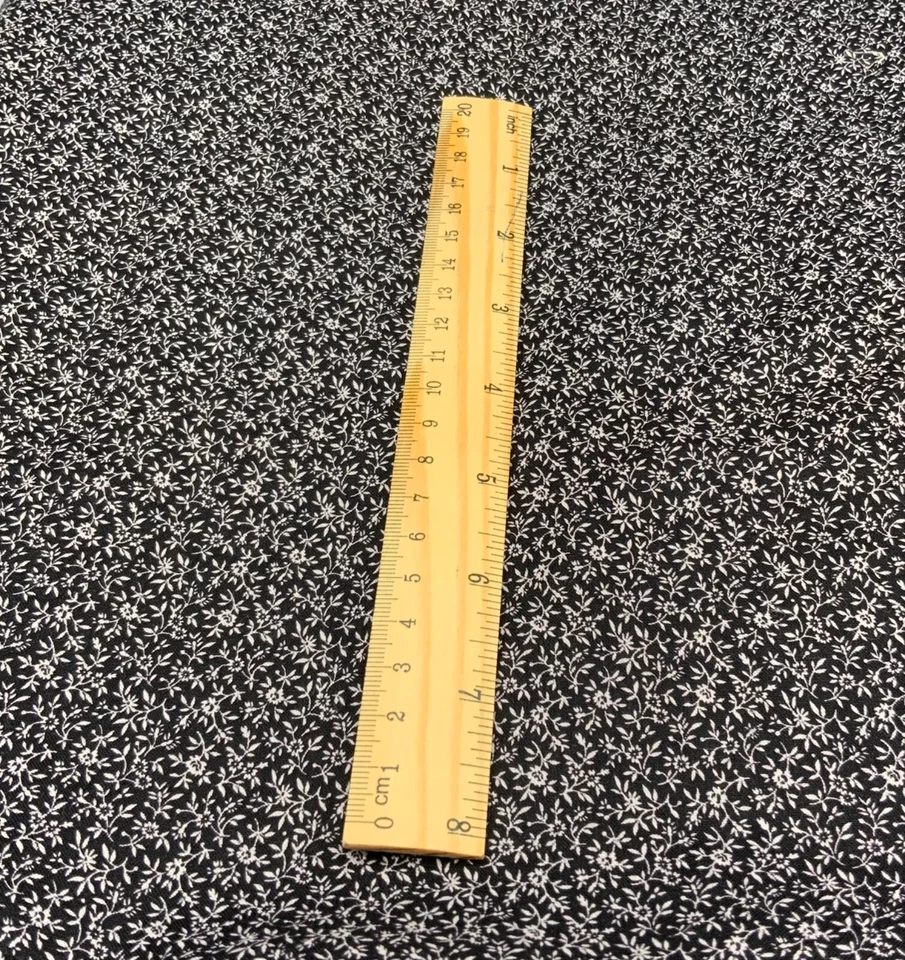 VTG Cotton Fabric WHITE FLOWERS ON BLACK PETITE CALICO COTTON FABRIC 1 Y + 17" - Image 1 of 1
