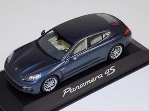 81/43 Minichamps Porsche Panamera 4S edición concesionario WAP  - Imagen 1 de 3