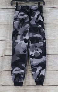 Nike Boys Youth Size Medium Pull On Tapered Fleece Sweatpants Black Gray Camo - Picture 1 of 8