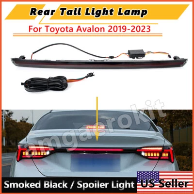 Parachoques trasero LED ahumado negro a través de luz de freno lámpara para Toyota Avalon 2019-23 Foto 1 de 4
