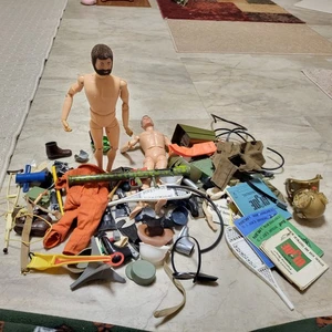 Figurina vintage GI Joe 1964 Kung Fu Grip con accessori e manuali per figurine extra - Foto 1 di 22