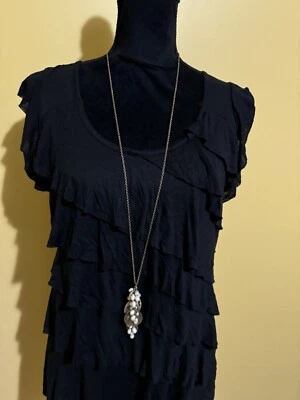 Cadena de 40 pulgadas de largo con colgante de perlas reales firmada por Ann Taylor Foto 1 de 4