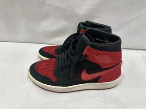 Usato - Taglia 6 anni - Jordan 1 Retro High FlyKnit Bred GS Taglia 6 919702-001 - Foto 1 di 4