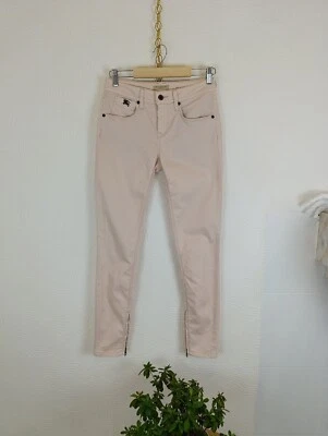 JEANS AJUSTADOS AL TOBILLO BURBERRY BRIT BAYSWATER PARA MUJER Foto 1 de 4