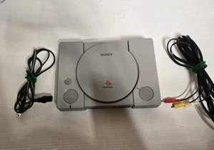 Console PS1 solo modello SCPH-7501 testata funzionante playstation 1 no controller - Foto 1 di 4