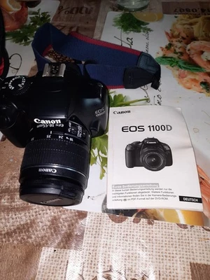 Canon EOS 1100D / EOS Rebel T3 12.2MP Digitalkamera - Schwarz (Kit mit EF-S... - Bild 1 von 3