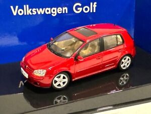 AutoArt 2003 Volkswagen Golf V (Mk5) Tornado Red Diecast 1:43 US SELLER