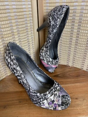 Madden Girl Kandora Tela Multicolor Peep Toe Talla 8.5 💥VENTA FINAL $15💥 Foto 1 de 4