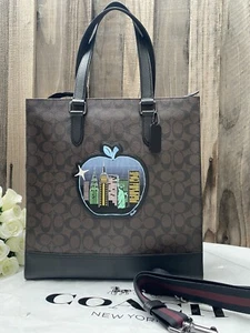 NWT Coach Graham Structured Tote In Signature Canvas With Souvenir Patches C6634 - Picture 1 of 10