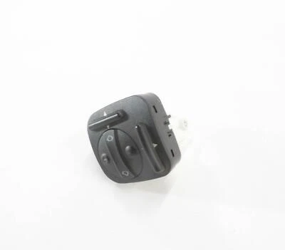 2008 MERCEDES CLS63 AMG (C219) RIGHT FRONT PASSENGER SEAT LUMBAR SWITCH BUTTON - Image 1 of 4