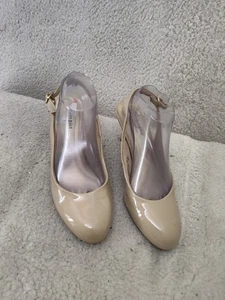 Comfort Plus By Prediction Women Heels 9 Beige Patent Leather Slingback Shoes - Picture 1 of 22