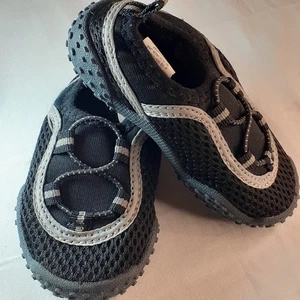 Old Navy Black Jack Zapatos de Agua Bebé Niño Pequeño Talla 5 Negro Gris - Imagen 1 de 10