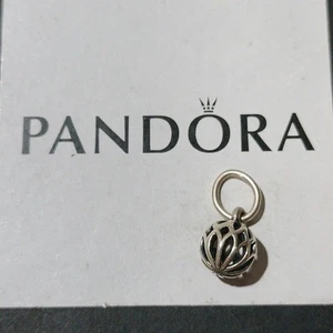 Pandora Plata Esterlina Calado Elegante Flor Colgante 390345 - Imagen 1 de 4