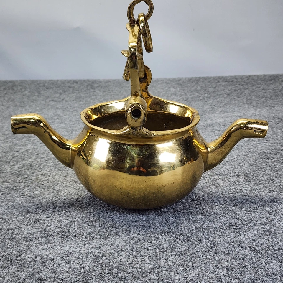 Vaso de agua flamenco Lavabo con dos caños gótico siglo XVI Foto 1 de 4