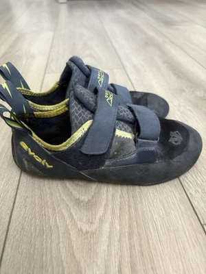 Zapatos de escalada en roca Evolv Defy TRAX para hombre talla 40/7,5 negro azul doble correa Foto 1 de 4