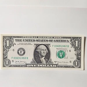 Billete de cumpleaños de $1 billete de un dólar F03691982B sin circular (año final 1982) - Imagen 1 de 1