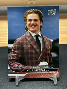 2023-24 Upper Deck Serie 2 Cole Caufield Magnífico SP VARIACIÓN #347 - Imagen 1 de 2