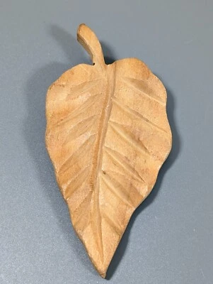 Vintage Patent Pend Carved Wood Leaf Large Pin Brooch Boho Western Brown - Image 1 of 4