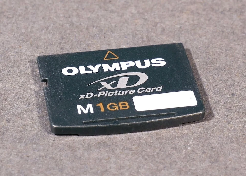 Olympus xD Picture Card M 1GB * Tested & Fully Working - Image 1 of 1