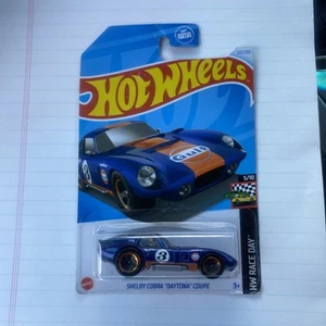 Hot Wheels Shelby Cobra Daytona Coupe - Picture 1 of 5