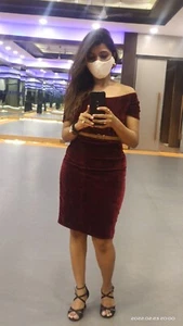 Maroon off shoulder dress size 6/8 petite - Picture 1 of 2