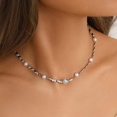 Collana Abbagliante Perle e Zirconi Accessorio Charming per Qualsiasi Collezione - Immagine 1 di 4
