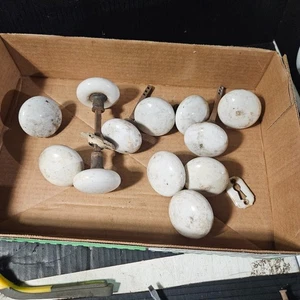 12 passende antike weiße Porzellan Türklinken - Bild 1 von 3