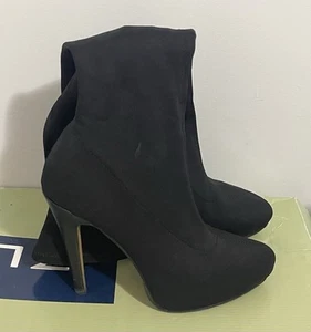 ZU Black Lycra High Over The Heel Womans Boots Size 6.5 Revolution - Picture 1 of 7