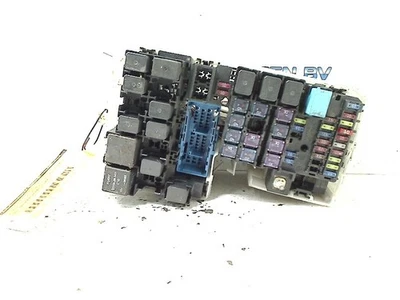 2006 Mazda 5 (CR19) FUSE BOX 56413W - Image 1 of 4