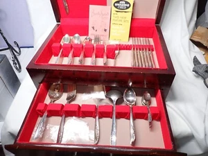 Vintage 1881 Rogers Vintage Silver Plate Lilac Time 71 piece flatware set in box - Picture 1 of 8