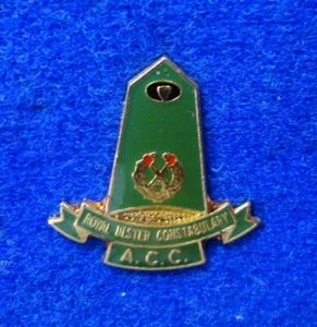 Spilla risvolto patch rango irlandese Royal Ulster Constabulary polizia britannica ACC - Foto 1 di 1