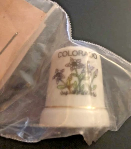 Flor de aquilegia de cerámica de colección de Colorado de las Montañas Rocosas década de 1980 - Imagen 1 de 6