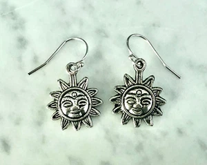 Orecchini a goccia, faccia di sole colore argento antico, gancio argento 925 fatto a mano NUOVI - Foto 1 di 4