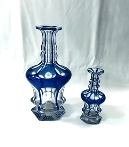2 carafes en cristal overlay doublé bleu SAINT LOUIS ou CLICHY 14 et 24,5 cm - Picture 1 of 13