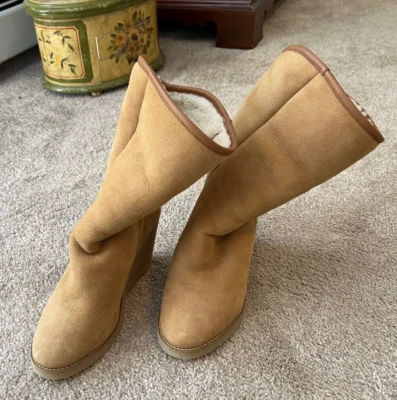 BOTAS ISABEL MARANT GAMUZA TOSTADA CUÑA FORRADAS PIEL DE OVEJA TALLA 37 Foto 1 de 4