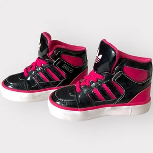 Zapatillas altas Adidas Ortholite 5k negras y rosa para niños pequeños sin cordones - Imagen 1 de 13