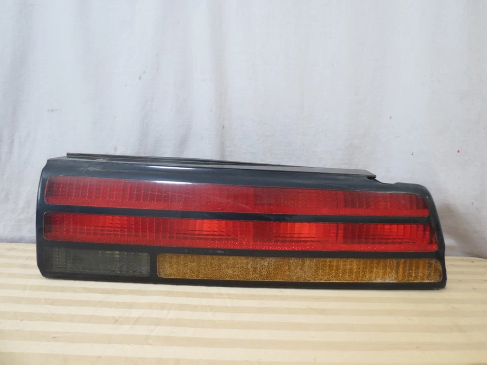 82-92 Pontiac Firebird Formula Corner Tail Light Lamp Right PASSENGER Side OEM - Image 1 of 4