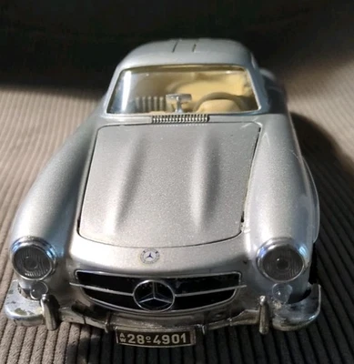 Bburago Mercedes-Benz 300 SL Modellauto - 1:18 - Made In Italy - Rar Patina - Bild 1 von 4