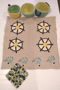 Land Of Nod Felt Stove Top Pots Pans Pretend Kitchen Play Set Crate & Barrel - Picture 1 of 8