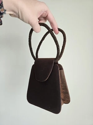 Bolsa marrom pequena vintage da década de 1990. Bolsa de noite com alça frisada - Imagem 1 de 4