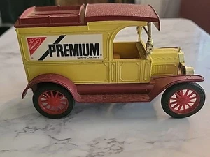 THE ERTL Co. Replica 1913 FORD Model T Van Diecast Coin Bank Premium Crackers - Imagen 1 de 9
