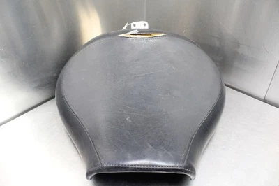 05-09 SUZUKI BOULEVARD C90 VL1500 FRONT DRIVERS SEAT PAD SADDLE PILLION Foto 1 de 4