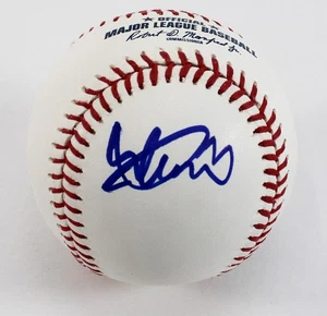 Ichiro Suzuki Signed OML Hall of Fame Baseball (PSA/DNA COA) - Picture 1 of 4